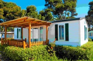 Energy-efficient manufactured home